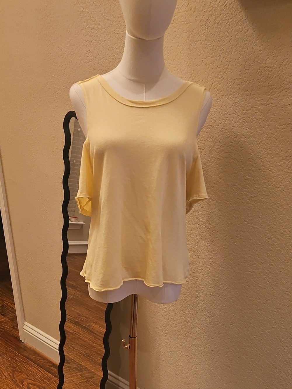 We The Free Light Yellow Cold Shoulder Short Sleeve Top